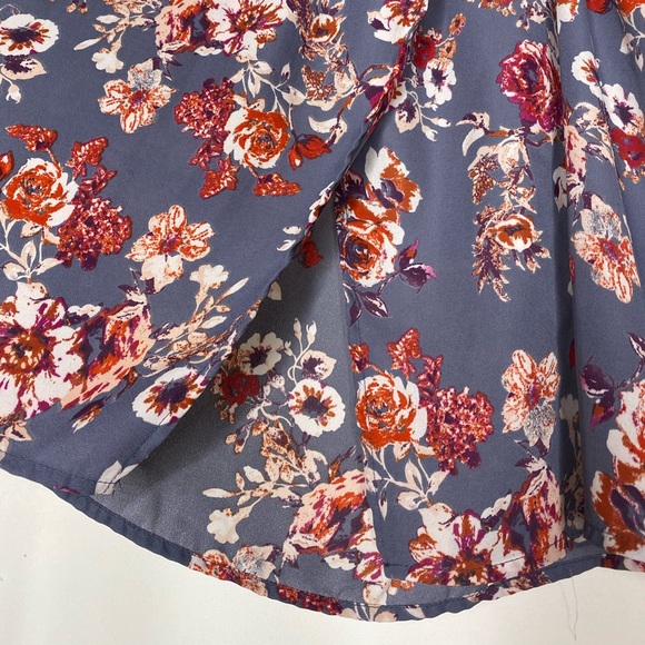 Off-Shoulder floral blouse - Picture 4 of 4